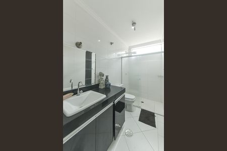 Casa para alugar com 140m², 3 quartos e 2 vagas Casa para alugar com 140m², 3 quartos e 2 vagasBanheiro Social