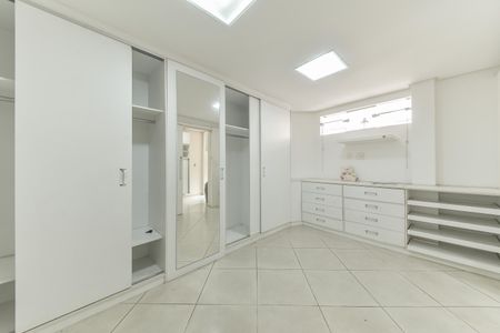 Casa para alugar com 140m², 3 quartos e 2 vagas Casa para alugar com 140m², 3 quartos e 2 vagasSuíte