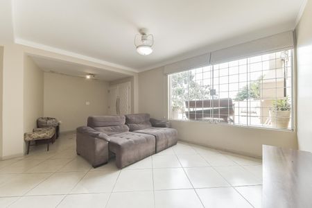 Casa para alugar com 140m², 3 quartos e 2 vagas Casa para alugar com 140m², 3 quartos e 2 vagasSala