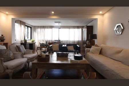 Casa à venda com 360m², 3 quartos e 2 vagasSala