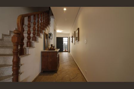 Casa à venda com 360m², 3 quartos e 2 vagasCorredor - Hall - Sala