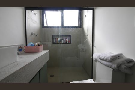 Casa à venda com 360m², 3 quartos e 2 vagasBanheiro da Suíte 2