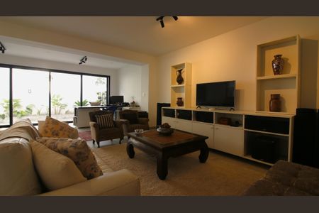 Casa à venda com 360m², 3 quartos e 2 vagasSala 2