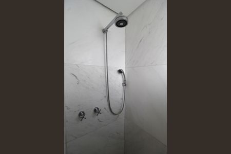 Apartamento à venda com 257m², 4 quartos e 4 vagasBanheiro da Suíte 4