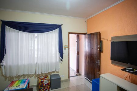 Casa à venda com 118m², 3 quartos e 1 vagaSala de TV