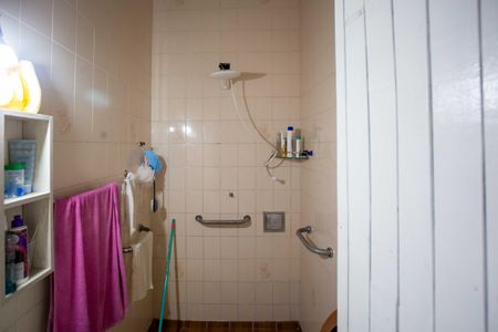 Casa à venda com 118m², 3 quartos e 1 vagaBanheiro