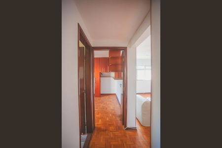 Apartamento à venda com 97m², 2 quartos e 1 vagaCorredor - Quartos