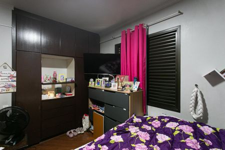 Apartamento à venda com 180m², 4 quartos e 3 vagasQuarto 2