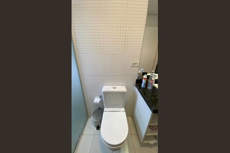 Apartamento à venda com 134m², 3 quartos e 3 vagasBanheiro da Suíte 1