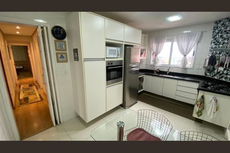 Apartamento à venda com 134m², 3 quartos e 3 vagasCozinha