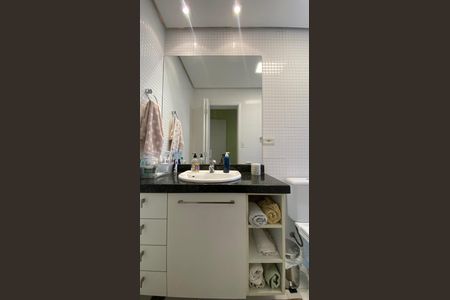 Apartamento à venda com 134m², 3 quartos e 3 vagasBanheiro da Suíte 3