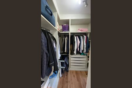 Apartamento à venda com 182m², 4 quartos e 3 vagasSuite 1 Closet