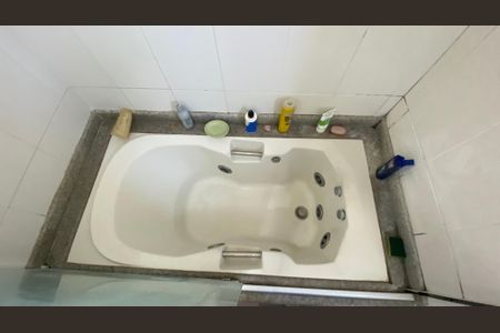 Apartamento à venda com 182m², 4 quartos e 3 vagasBanheiro da Suíte 1