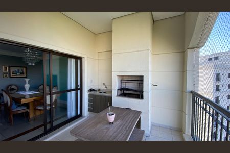 Apartamento à venda com 182m², 4 quartos e 3 vagasSala - Sala de Jantar Varanda