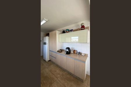 Apartamento à venda com 182m², 4 quartos e 3 vagasCozinha