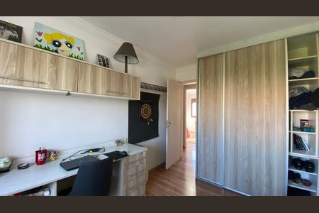 Apartamento à venda com 182m², 4 quartos e 3 vagasQuarto 2