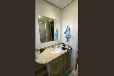 Apartamento à venda com 182m², 4 quartos e 3 vagasBanheiro da Suíte 1