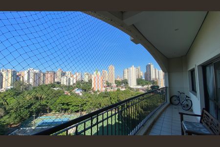 Apartamento à venda com 182m², 4 quartos e 3 vagasSala - Sala de Jantar Varanda