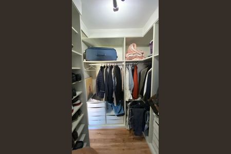 Apartamento à venda com 182m², 4 quartos e 3 vagasSuite 1 Closet
