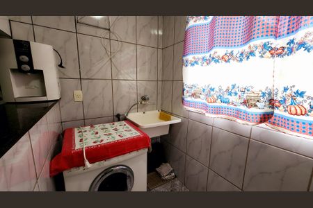 Apartamento à venda com 58m², 2 quartos e 1 vaga Apartamento à venda com 58m², 2 quartos e 1 vagaCozinha e Área de Serviço