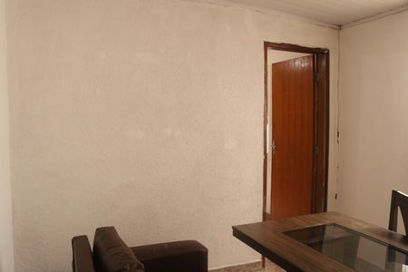 Casa à venda com 55m², 2 quartos e 1 vagaSala