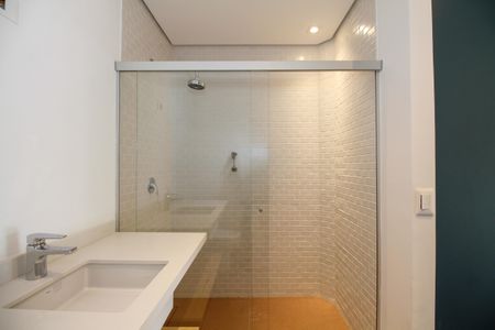 Studio para alugar com 45m², 1 quarto e sem vaga Studio para alugar com 45m², 1 quarto e sem vagaBanheiro da Suíte