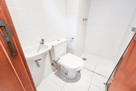 Apartamento à venda com 80m², 2 quartos e 2 vagas Apartamento à venda com 80m², 2 quartos e 2 vagasBanheiro de Serviço
