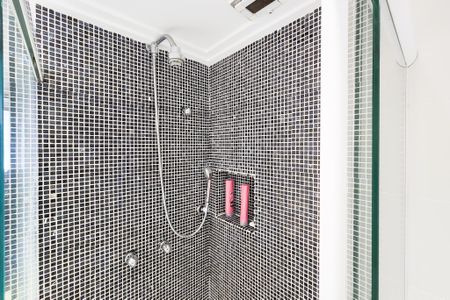 Apartamento à venda com 80m², 2 quartos e 2 vagas Apartamento à venda com 80m², 2 quartos e 2 vagasBanheiro