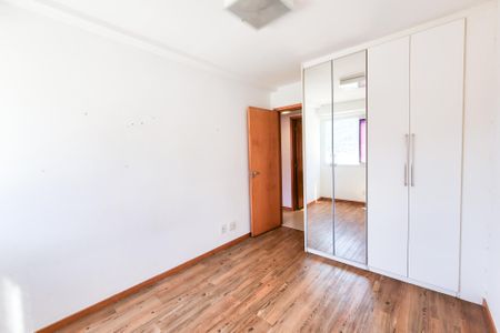 Apartamento à venda com 80m², 2 quartos e 2 vagas Apartamento à venda com 80m², 2 quartos e 2 vagasQuarto