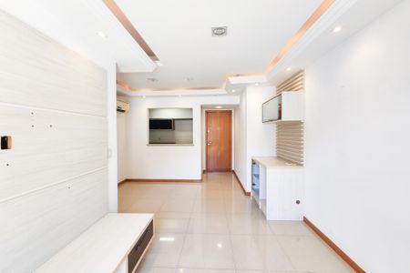 Apartamento à venda com 80m², 2 quartos e 2 vagas Apartamento à venda com 80m², 2 quartos e 2 vagasSala