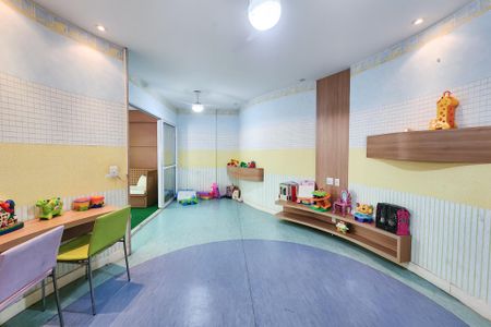 Apartamento à venda com 80m², 2 quartos e 2 vagas Apartamento à venda com 80m², 2 quartos e 2 vagasÁrea Comum - Brinquedoteca