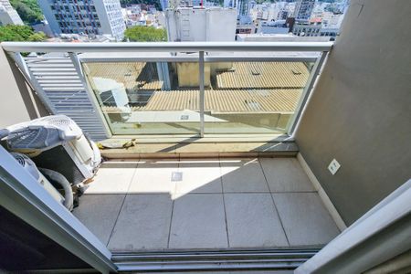 Apartamento à venda com 80m², 2 quartos e 2 vagas Apartamento à venda com 80m², 2 quartos e 2 vagasSacada da Sala