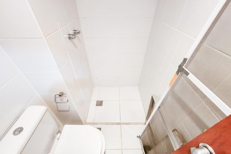 Apartamento à venda com 80m², 2 quartos e 2 vagas Apartamento à venda com 80m², 2 quartos e 2 vagasBanheiro de Serviço