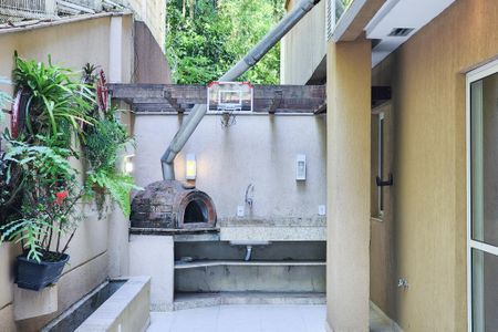 Apartamento à venda com 80m², 2 quartos e 2 vagas Apartamento à venda com 80m², 2 quartos e 2 vagasÁrea comum - Churrasqueira