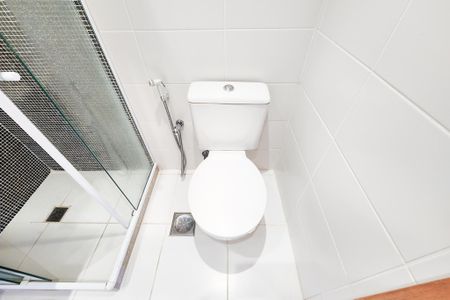 Apartamento à venda com 80m², 2 quartos e 2 vagas Apartamento à venda com 80m², 2 quartos e 2 vagasBanheiro