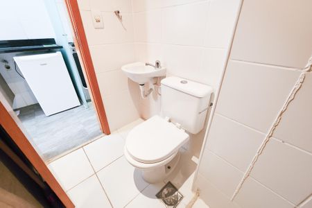 Apartamento à venda com 80m², 2 quartos e 2 vagas Apartamento à venda com 80m², 2 quartos e 2 vagasBanheiro de Serviço