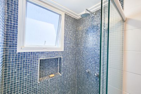 Apartamento à venda com 80m², 2 quartos e 2 vagas Apartamento à venda com 80m², 2 quartos e 2 vagasBanheiro da Suíte