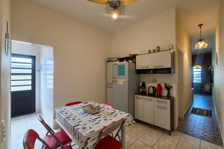 Casa para alugar com 102m², 2 quartos e 2 vagas Casa para alugar com 102m², 2 quartos e 2 vagasCozinha
