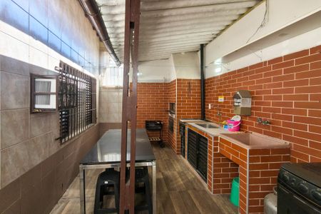 Casa para alugar com 102m², 2 quartos e 2 vagas Casa para alugar com 102m², 2 quartos e 2 vagasQuintal