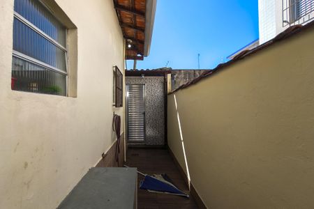 Casa para alugar com 102m², 2 quartos e 2 vagas Casa para alugar com 102m², 2 quartos e 2 vagasCorredor