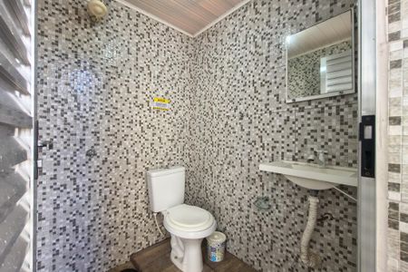 Casa para alugar com 102m², 2 quartos e 2 vagas Casa para alugar com 102m², 2 quartos e 2 vagasBanheiro de serviço
