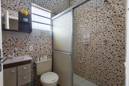Casa para alugar com 102m², 2 quartos e 2 vagas Casa para alugar com 102m², 2 quartos e 2 vagasBanheiro da Suíte 2