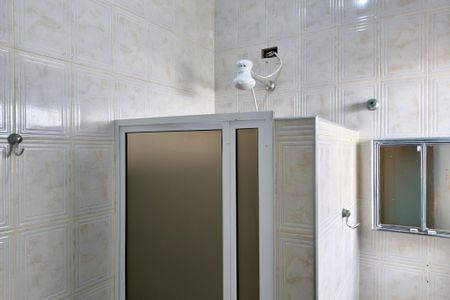 Casa para alugar com 102m², 2 quartos e 2 vagas Casa para alugar com 102m², 2 quartos e 2 vagasBanheiro da Suíte 1