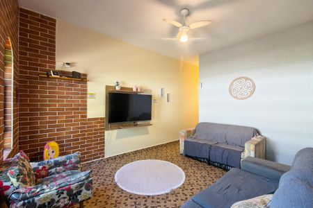 Casa para alugar com 102m², 2 quartos e 2 vagas Casa para alugar com 102m², 2 quartos e 2 vagasSala