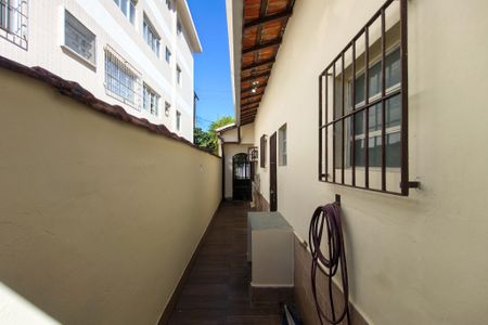 Casa para alugar com 102m², 2 quartos e 2 vagas Casa para alugar com 102m², 2 quartos e 2 vagasCorredor