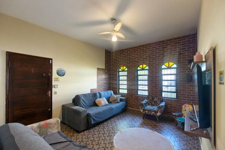 Casa para alugar com 102m², 2 quartos e 2 vagas Casa para alugar com 102m², 2 quartos e 2 vagasSala