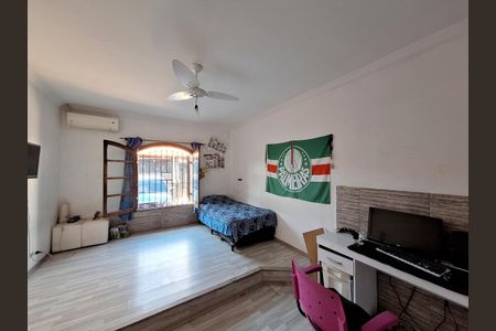 Casa à venda com 350m², 3 quartos e 4 vagas Casa à venda com 350m², 3 quartos e 4 vagasQuarto 1