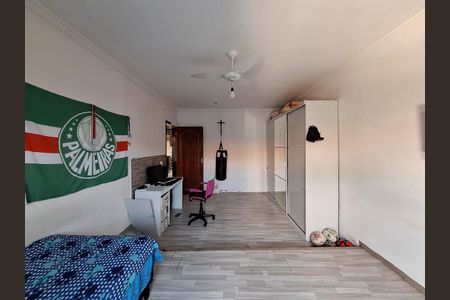 Casa à venda com 350m², 3 quartos e 4 vagas Casa à venda com 350m², 3 quartos e 4 vagasQuarto 1