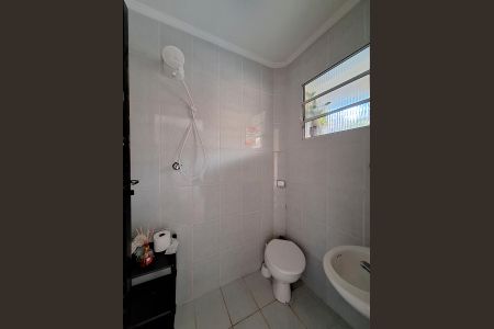 Casa à venda com 350m², 3 quartos e 4 vagas Casa à venda com 350m², 3 quartos e 4 vagasBanheiro de serviço