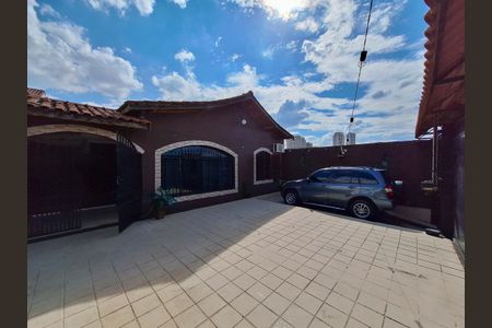 Casa à venda com 350m², 3 quartos e 4 vagas Casa à venda com 350m², 3 quartos e 4 vagasGaragem